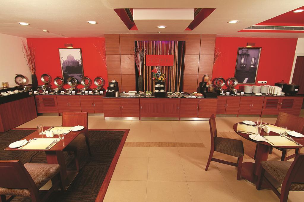 新德里卡斯皮亚沙里玛尔巴格酒店 外观 照片